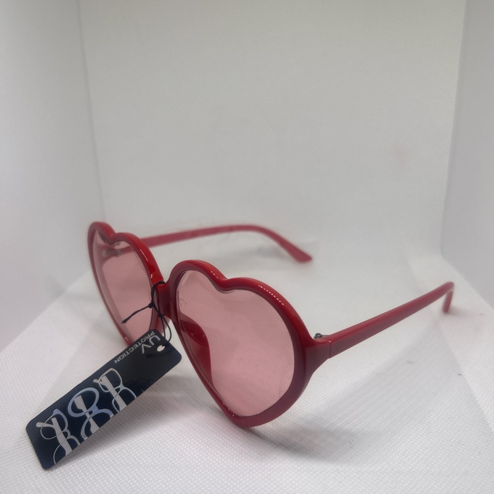Heart Shaped Oversized Women’s Sunglasses